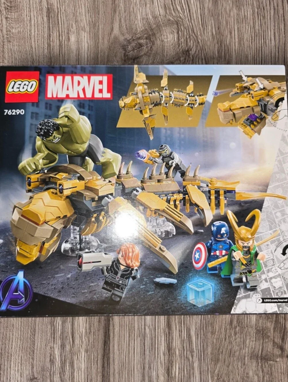 LEGO Marvel Gold and Black Infinity Saga Spider-Force Ship